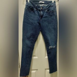 Levi’s 711 Skinny Ankle Jeans